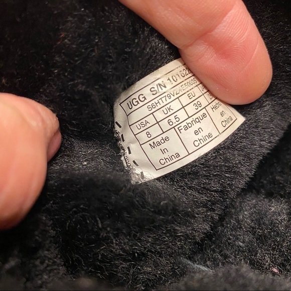 Ugg Australia Bailey Button Boots Size 8 - Picture 3 of 10